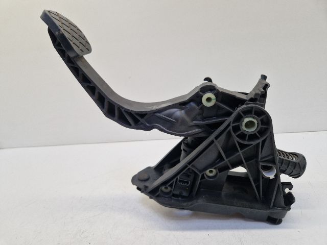 bontott VW GOLF VII Kuplung Pedál