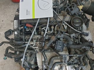 bontott VW GOLF VII Motor (Fűzött blokk hengerfejjel)