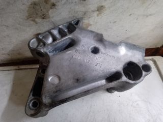 bontott VW GOLF VII Motor Tartó Bak (Fém)