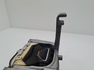 bontott VW GOLF VII Motor Tartó Bak (Fém)