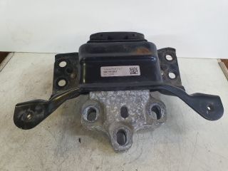 bontott VW GOLF VII Motor Tartó Bak (Fém)