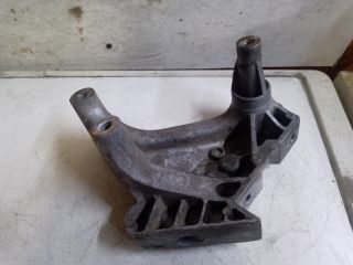 bontott VW GOLF VII Motor Tartó Bak (Fém)