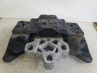 bontott VW GOLF VII Motor Tartó Bak (Fém)