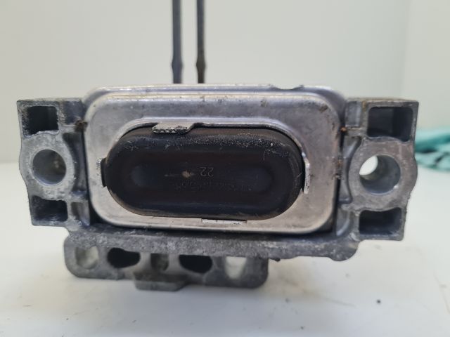 bontott VW GOLF VII Motor Tartó Bak (Fém)