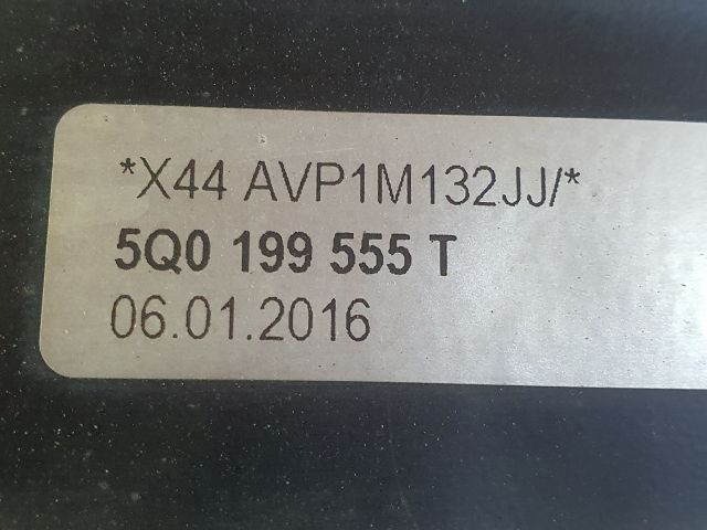 bontott VW GOLF VII Motor Tartó Bak (Fém)