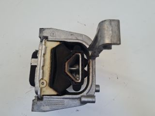 bontott VW GOLF VII Motor Tartó Bak (Fém)