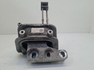 bontott VW GOLF VII Motor Tartó Bak Jobb