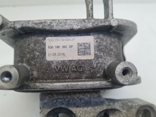 bontott VW GOLF VII Motor Tartó Bak Jobb