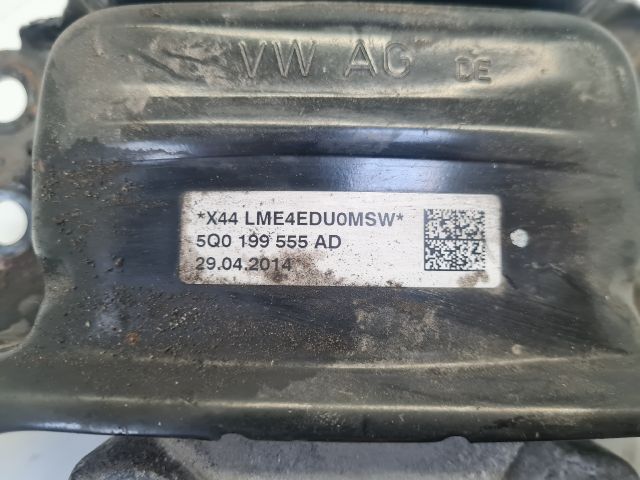 bontott VW GOLF VII Motor Tartó Bak (Pozíciófüggetlen)