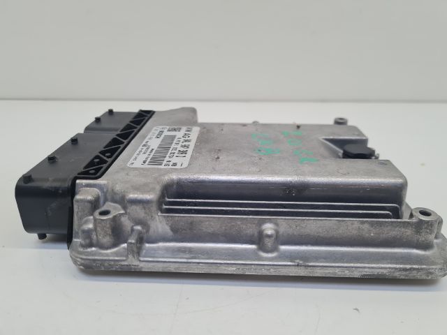 bontott VW GOLF VII Motorvezérlő