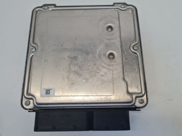 bontott VW GOLF VII Motorvezérlő