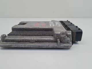 bontott VW GOLF VII Motorvezérlő