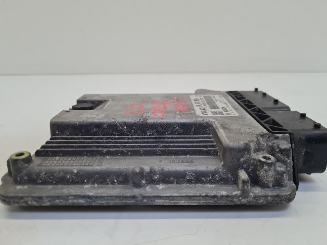 bontott VW GOLF VII Motorvezérlő