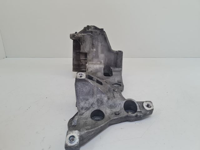 bontott VW GOLF VII Nagynyomású Szivattyú Bak