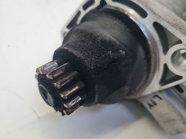 bontott VW GOLF VII Önindító