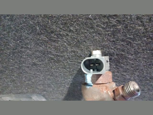 bontott VW GOLF VII Porlasztó (1 db)