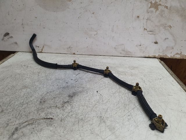 bontott VW GOLF VII Résolajcső