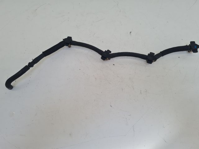 bontott VW GOLF VII Résolajcső