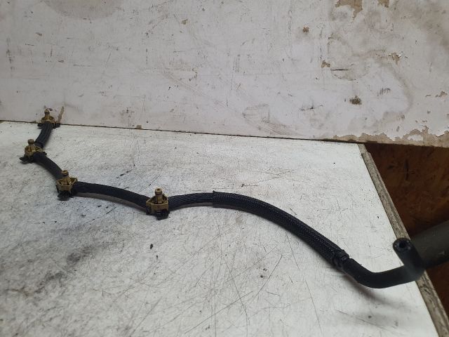 bontott VW GOLF VII Résolajcső