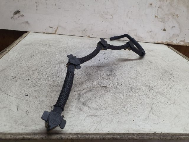 bontott VW GOLF VII Résolajcső