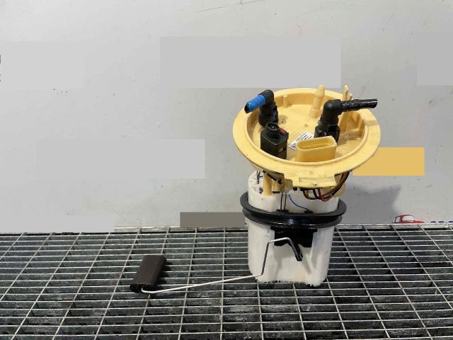 bontott VW GOLF VII Üzemanyag Szivattyú