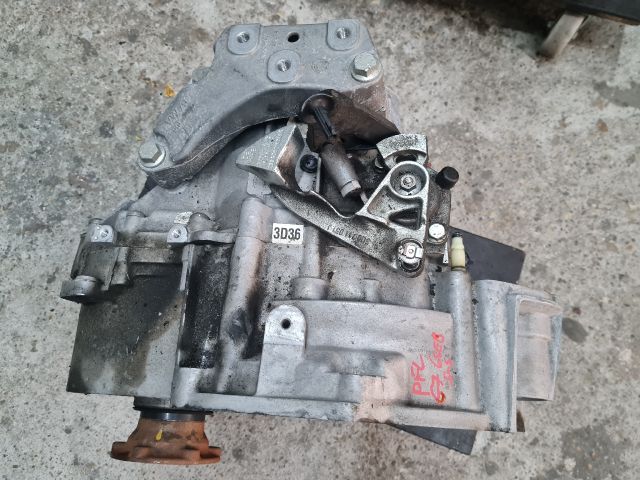 bontott VW GOLF VII Váltó (Mechanikus)