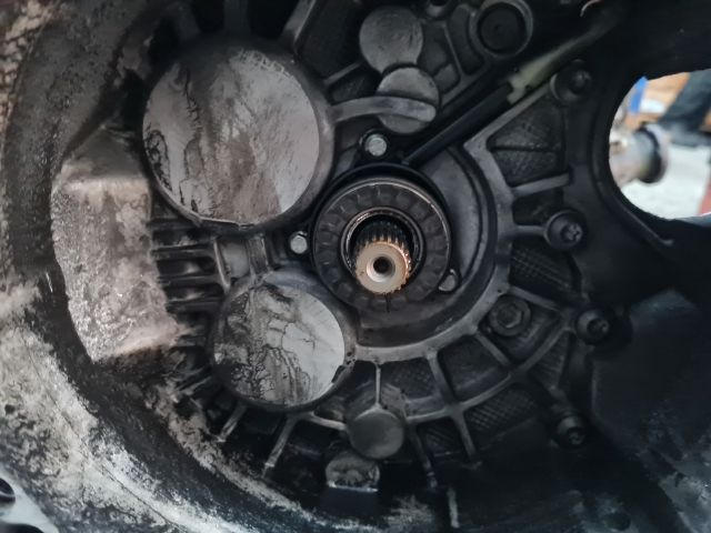 bontott VW GOLF VII Váltó (Mechanikus)