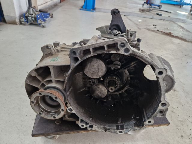 bontott VW GOLF VII Váltó (Mechanikus)