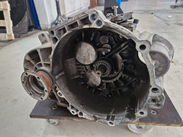 bontott VW GOLF VII Váltó (Mechanikus)