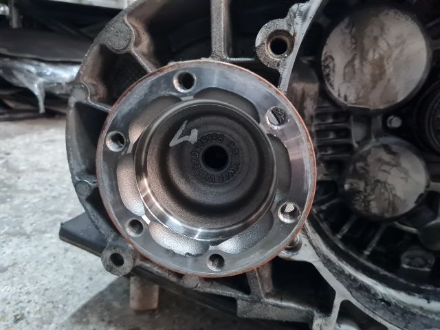 bontott VW GOLF VII Váltó (Mechanikus)