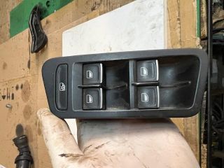 bontott VW GOLF VII Ablakemelő Kapcsoló Négyes / Kettes