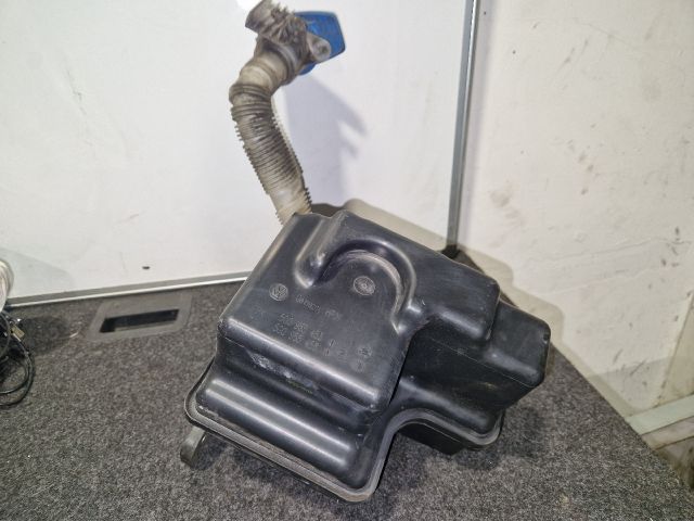 bontott VW GOLF VII Ablakmosó Tartály