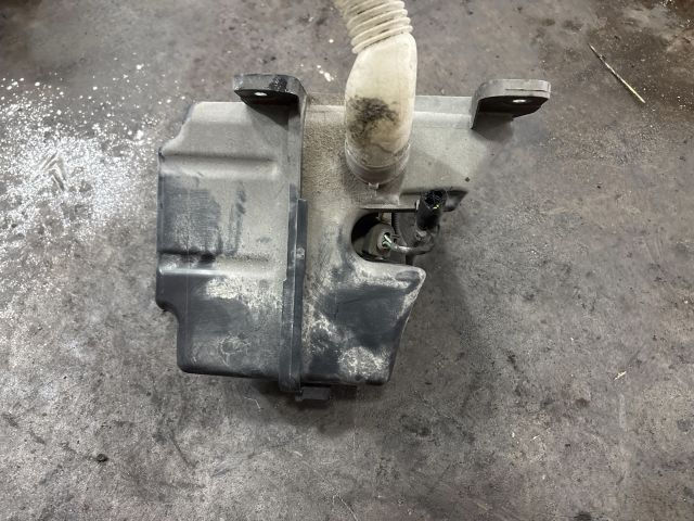 bontott VW GOLF VII Ablakmosó Tartály