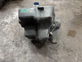 bontott VW GOLF VII Ablakmosó Tartály