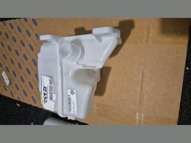 bontott VW GOLF VII Ablakmosó Tartály