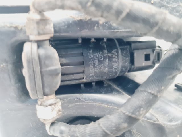 bontott VW GOLF VII Ablakmosó Tartály