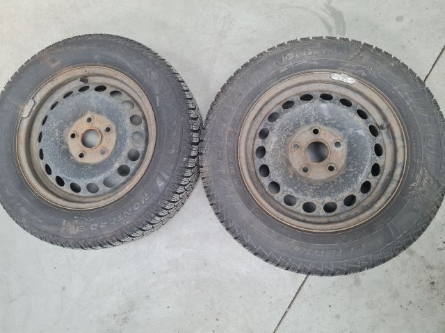 bontott VW GOLF VII Acélfelni Pár Gumival