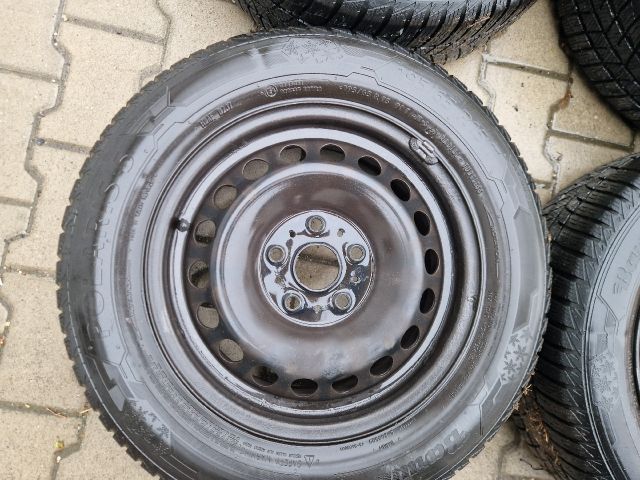 bontott VW GOLF VII Acélfelni Szett Gumival