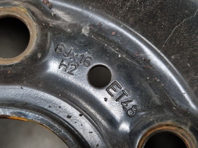 bontott VW GOLF VII Acélfelni Szett Gumival