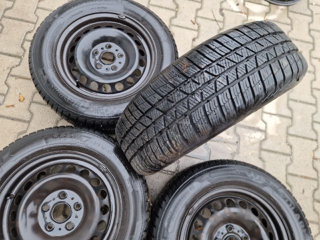 bontott VW GOLF VII Acélfelni Szett Gumival