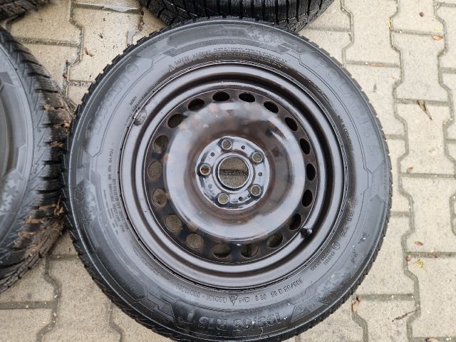 bontott VW GOLF VII Acélfelni Szett Gumival