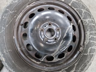 bontott VW GOLF VII Acélfelni Szett Gumival