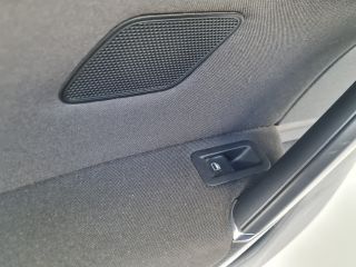 bontott VW GOLF VII Ajtó Kárpit Szett