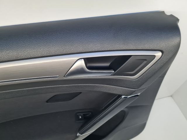 bontott VW GOLF VII Ajtó Kárpit Szett