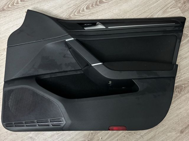 bontott VW GOLF VII Ajtó Kárpit Szett