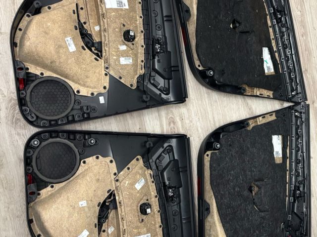 bontott VW GOLF VII Ajtó Kárpit Szett