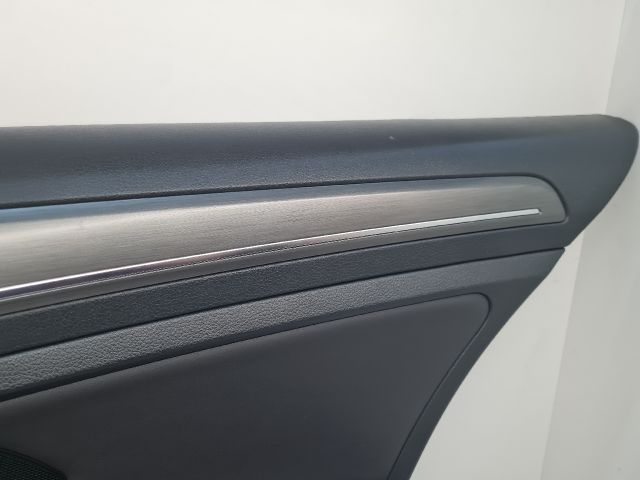 bontott VW GOLF VII Ajtó Kárpit Szett