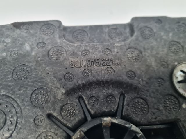 bontott VW GOLF VII Akkumulátor Tartó