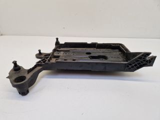 bontott VW GOLF VII Akkumulátor Tartó