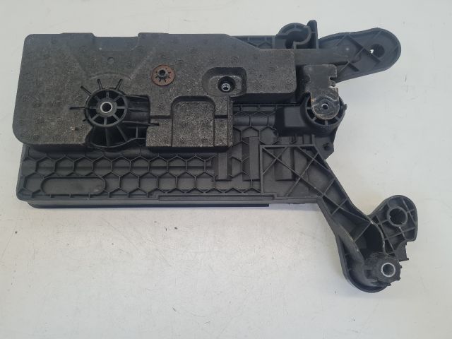 bontott VW GOLF VII Akkumulátor Tartó